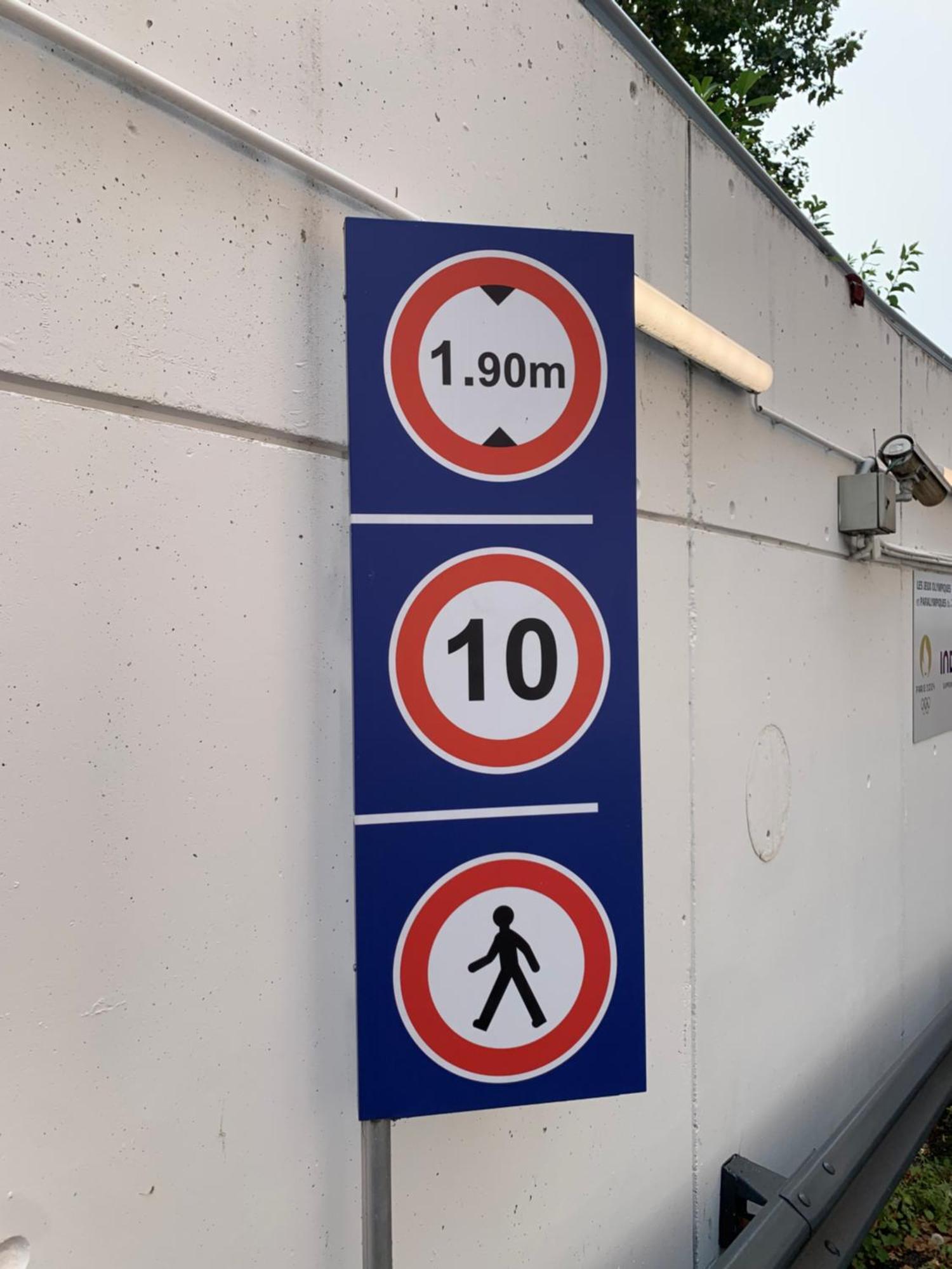 La Demeure Des Rois - Parking - Metro - Stade De France 생드니 외부 사진